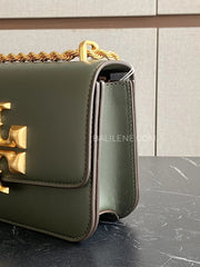 detail-samping-Tory-Burch-73589-Eleanor-Small-Convertible-Shoulder-Bag-Dark-Ivy-balilene