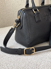 detail-samping-Tory-Burch-87899-Thea-Mini-Web-Satchel-Black-balilene