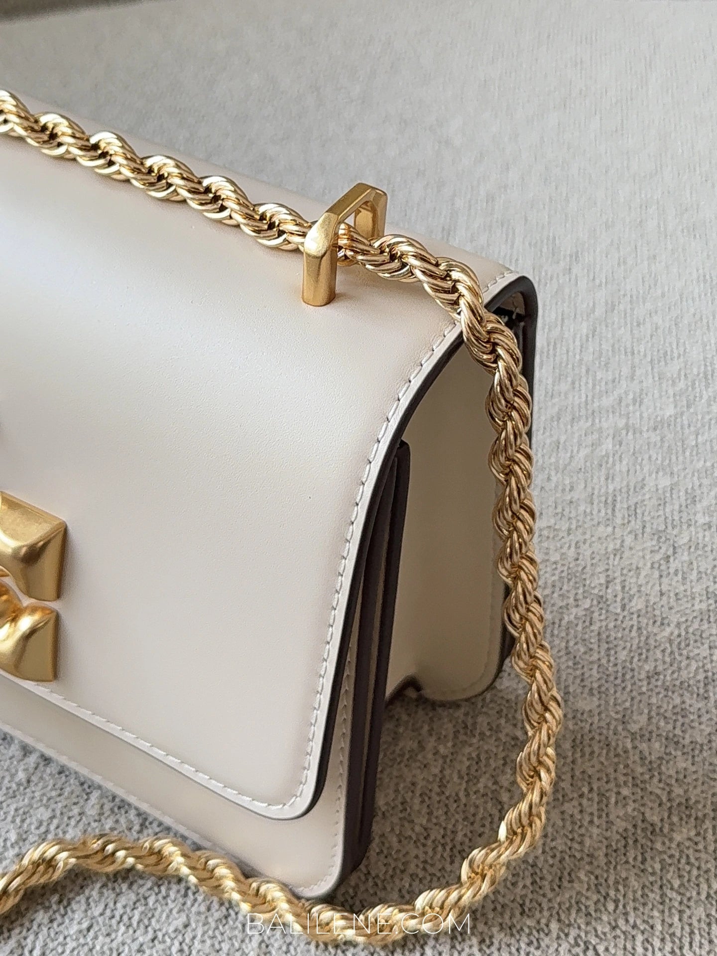 detail-samping-Tory-Burch-Eleanor-Small-Convertible-Shoulder-Bag-New-Cream-balilene