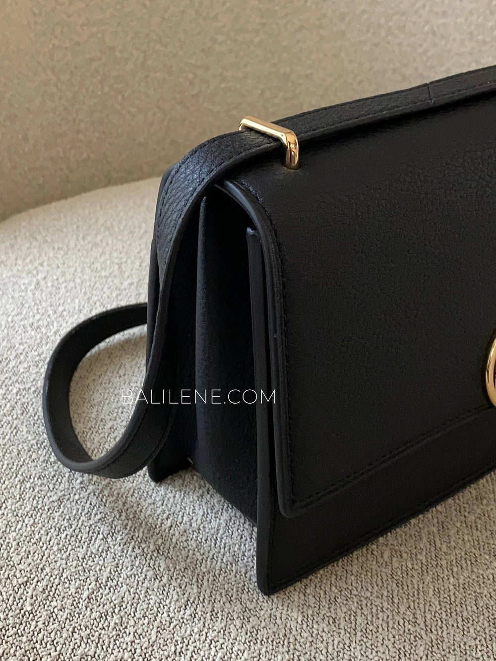 detail-samping-Tory-Burch-Miller-Shoulder-Bag-Black-balilene