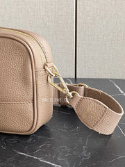 detail-strap-Aigner-Caro-Crossbody-Bag-Taupe-balilene