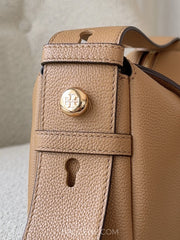 detail-strap-Tory-Burch-Romy-Small-Shoulder-Bag-Tiramisu-balilene