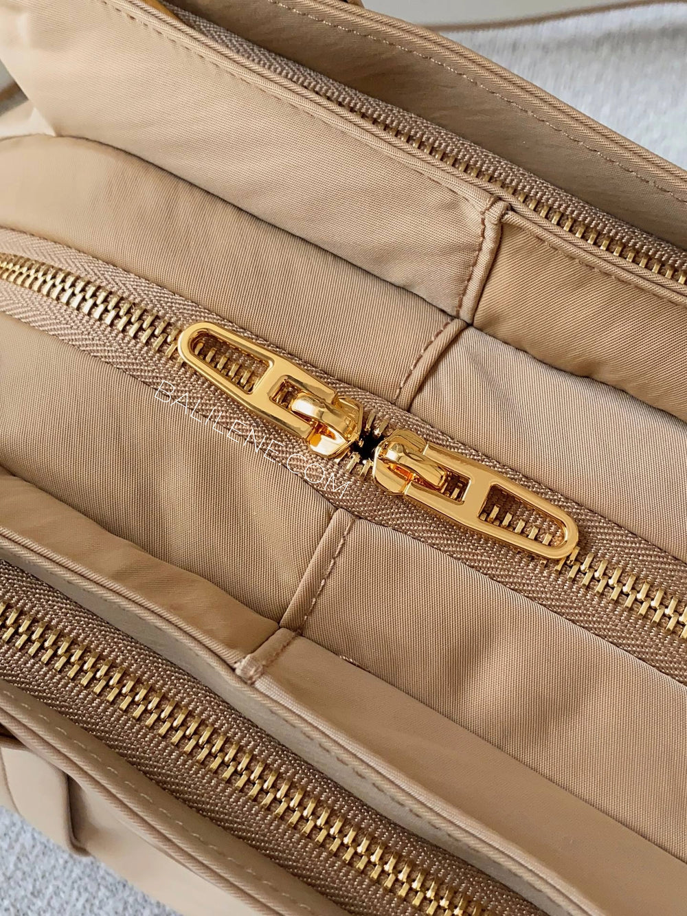 detail-zip-BYL-Medium-Tan-Nylon-Handbag-balilene
