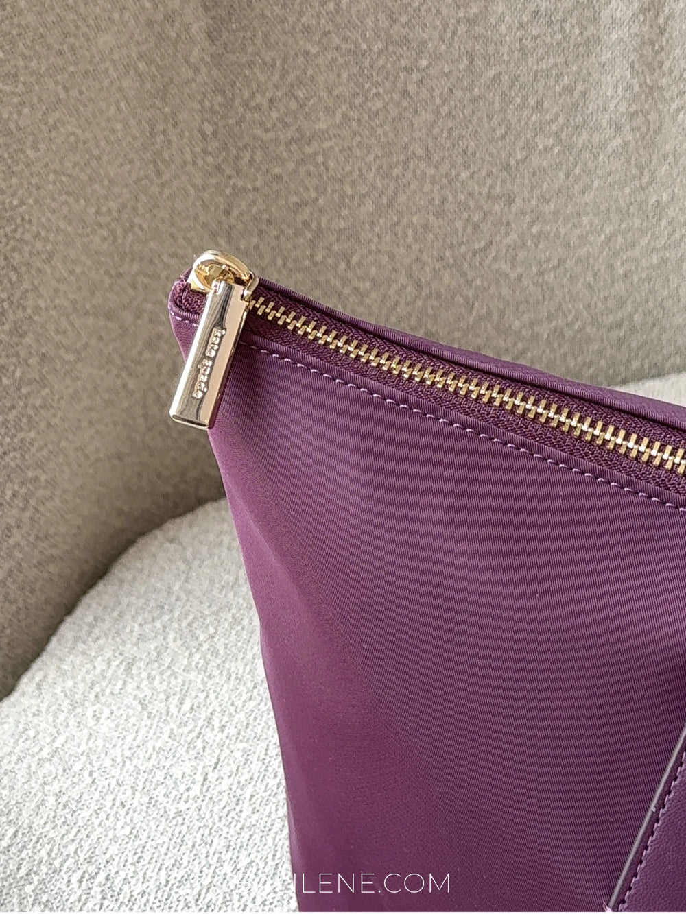 detail-zip-Kate-Spade-Kitt-Medium-Nylon-Tote-Bag-Deep-Cherry-balilene