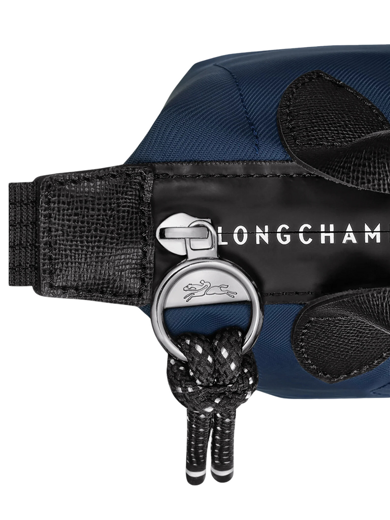 detail-zip-Longchamp -Le -Pliage -Medium -Energy -Top -Handle -Bag- Navy
