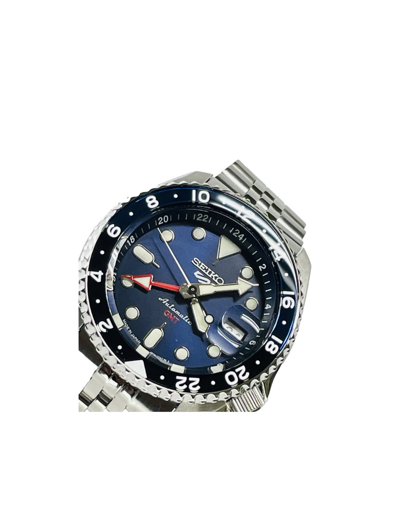 dial-Seiko-5-Sports-Automatic-GMT-SKX-Sports-Style-Silver-Stainless-Steel-Blue