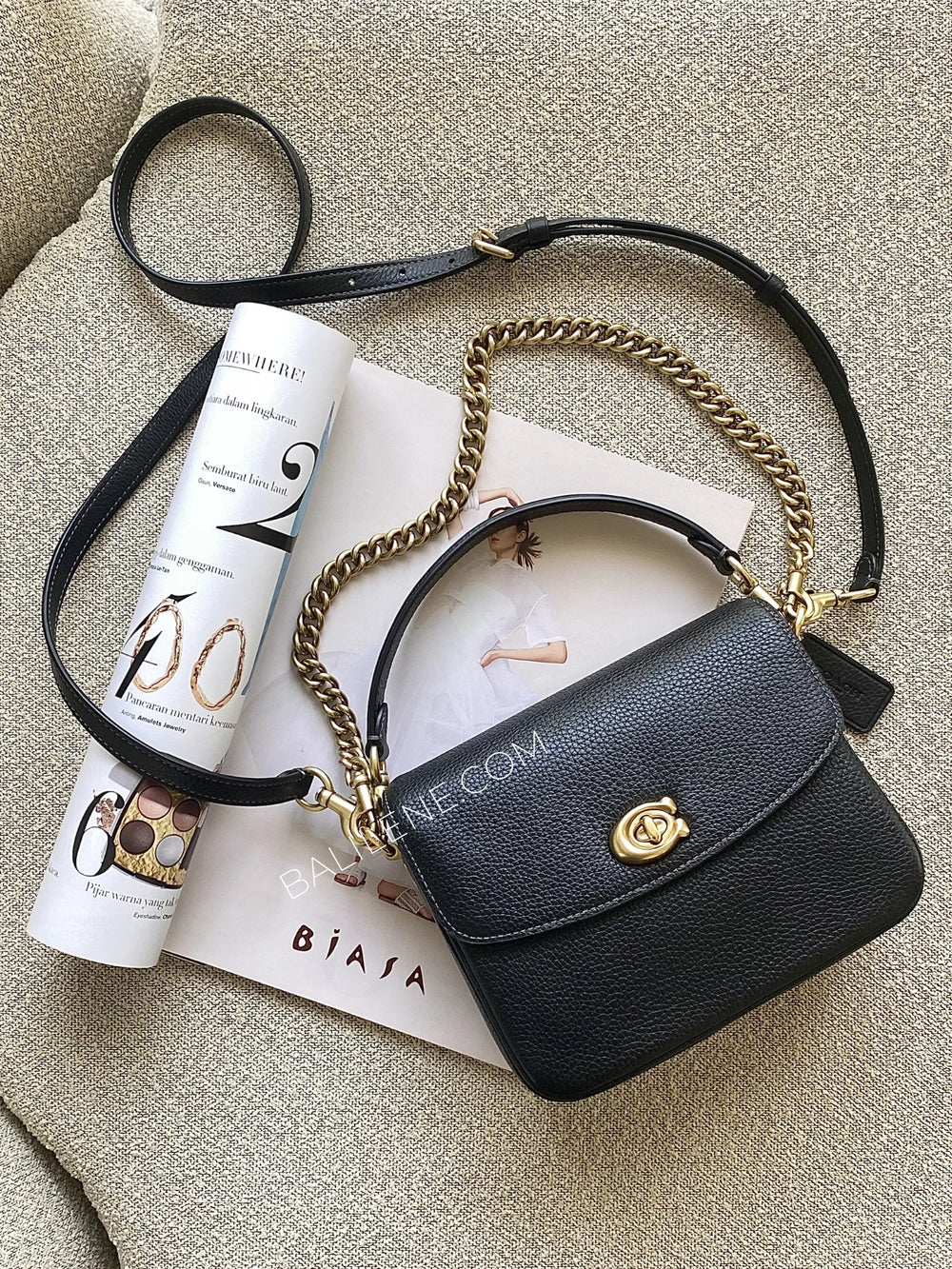 gambar-Coach-Cassie-Crossbody-Bag-19-Black-balilene
