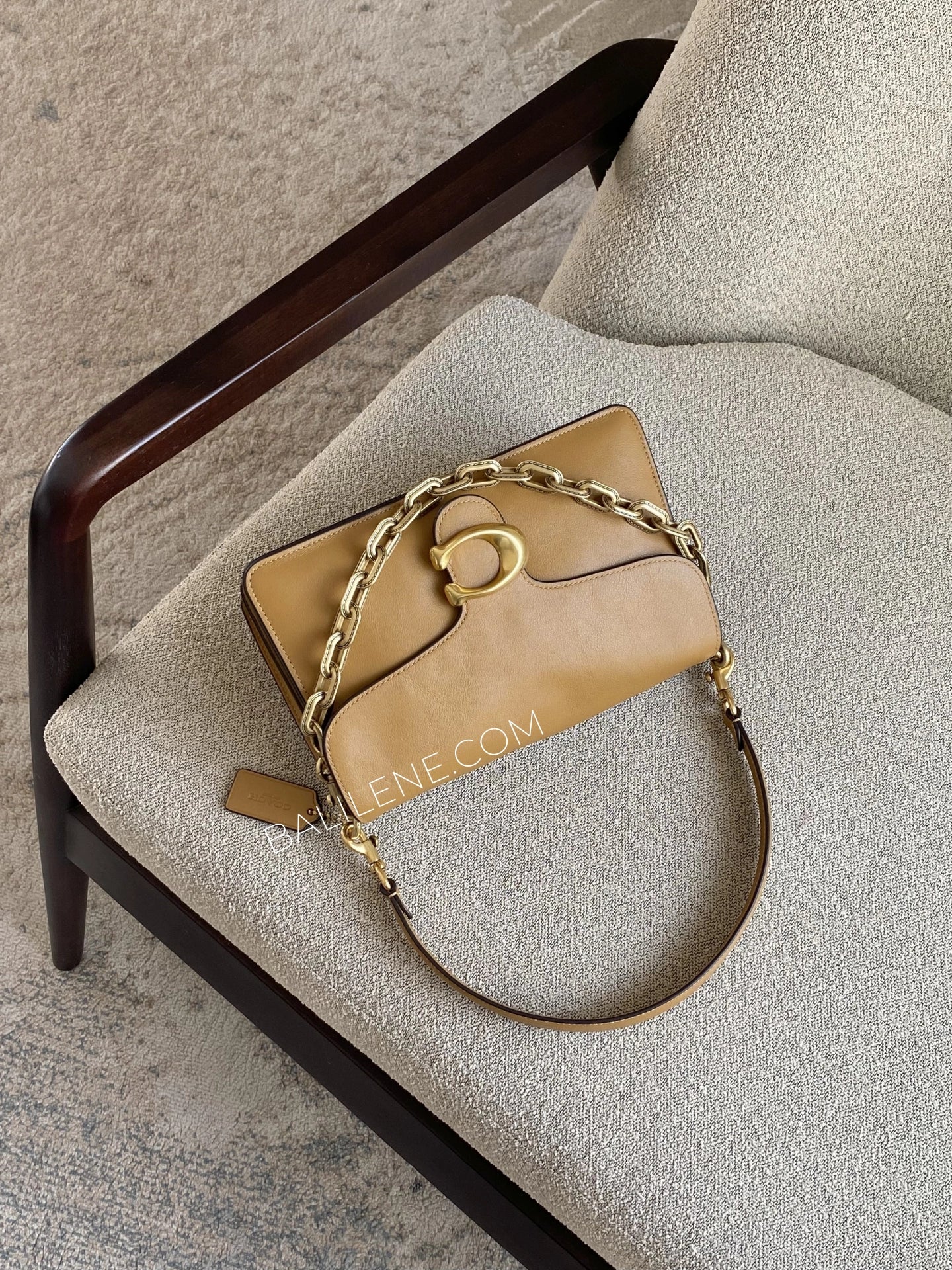 gambar-Coach-Chain-Tabby-Shoulder-Bag-Honey-Brown-balilene