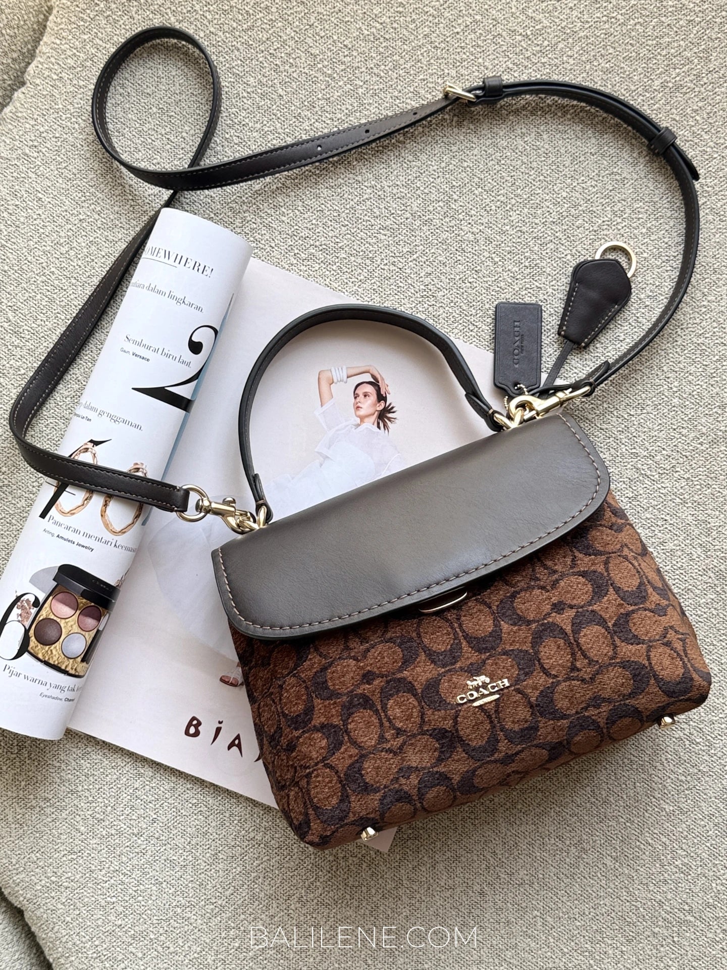 gambar-Coach-Emory-Top-Handle-Bag-In-Signature-Chenille-Truffle-balilene