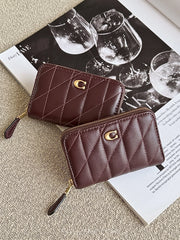 gambar-Coach-Essential-Small-Zip-Around-Card-Case-With-Pillow-Quilting-Black-Currant-balilene