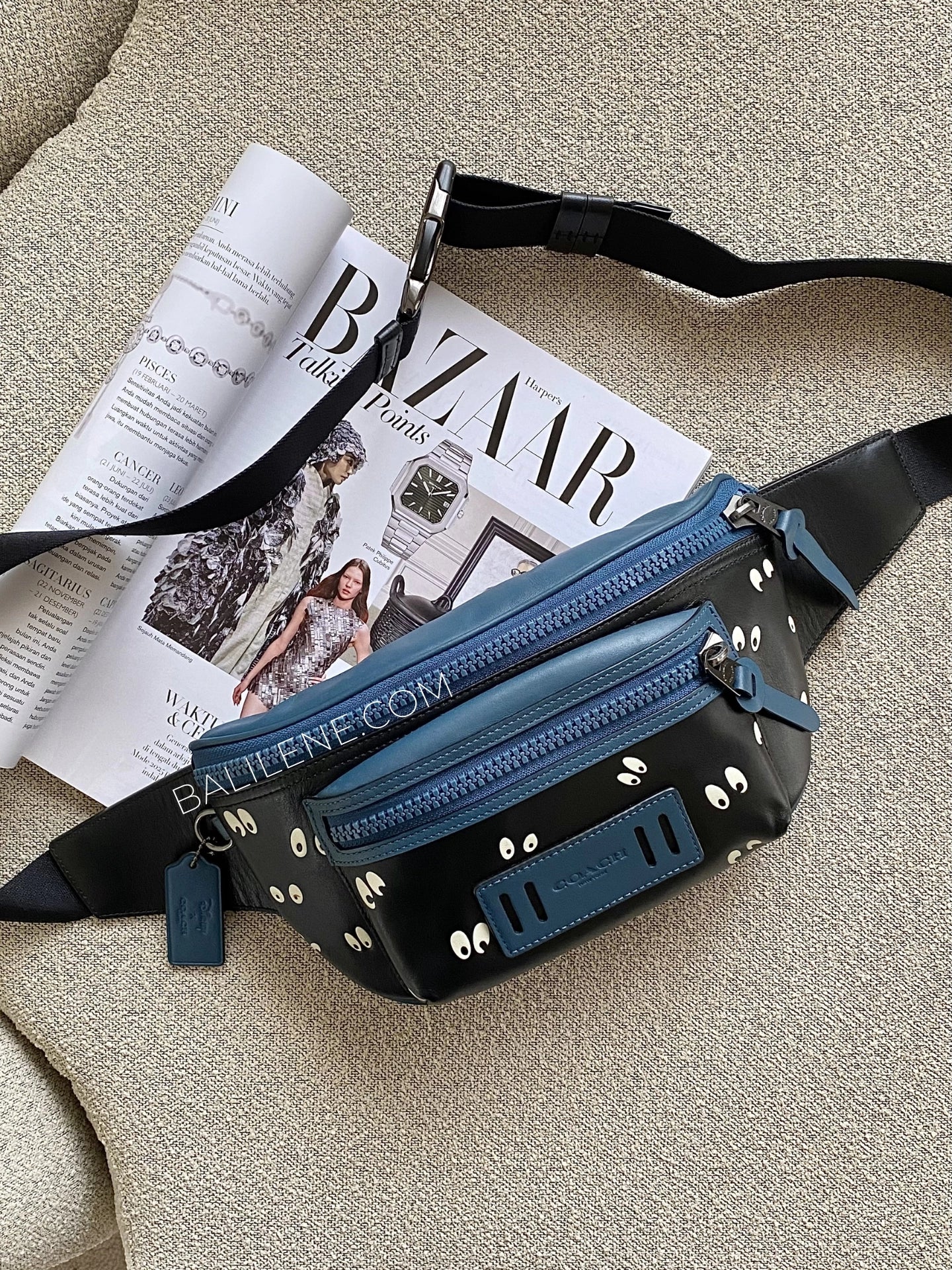 gambar-Coach-F72956-Disney-X-Terrain-Belt-Bag-With-Snow-White-And-The-Seven-Dwarfs-Eyes-Print-Black-Multi-balilene