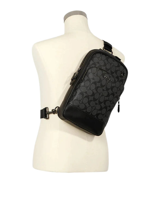 gambar-Coach-Graham-Pack-Bag-In-Signature-Canvas-in-CharcoalBlackWEBP