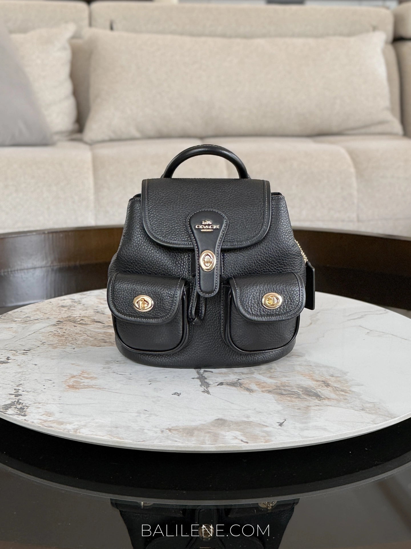 gambar-Coach-Hadley-Backpack-Black-balilene
