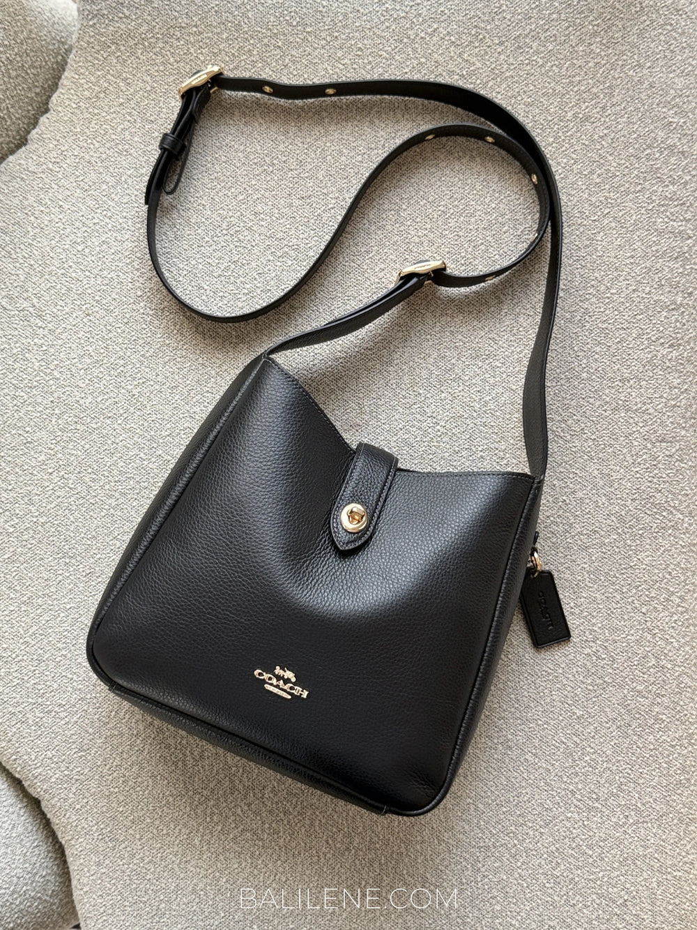 gambar-Coach-Hadley-Convertible-Crossbody-Bag-Black-balilene