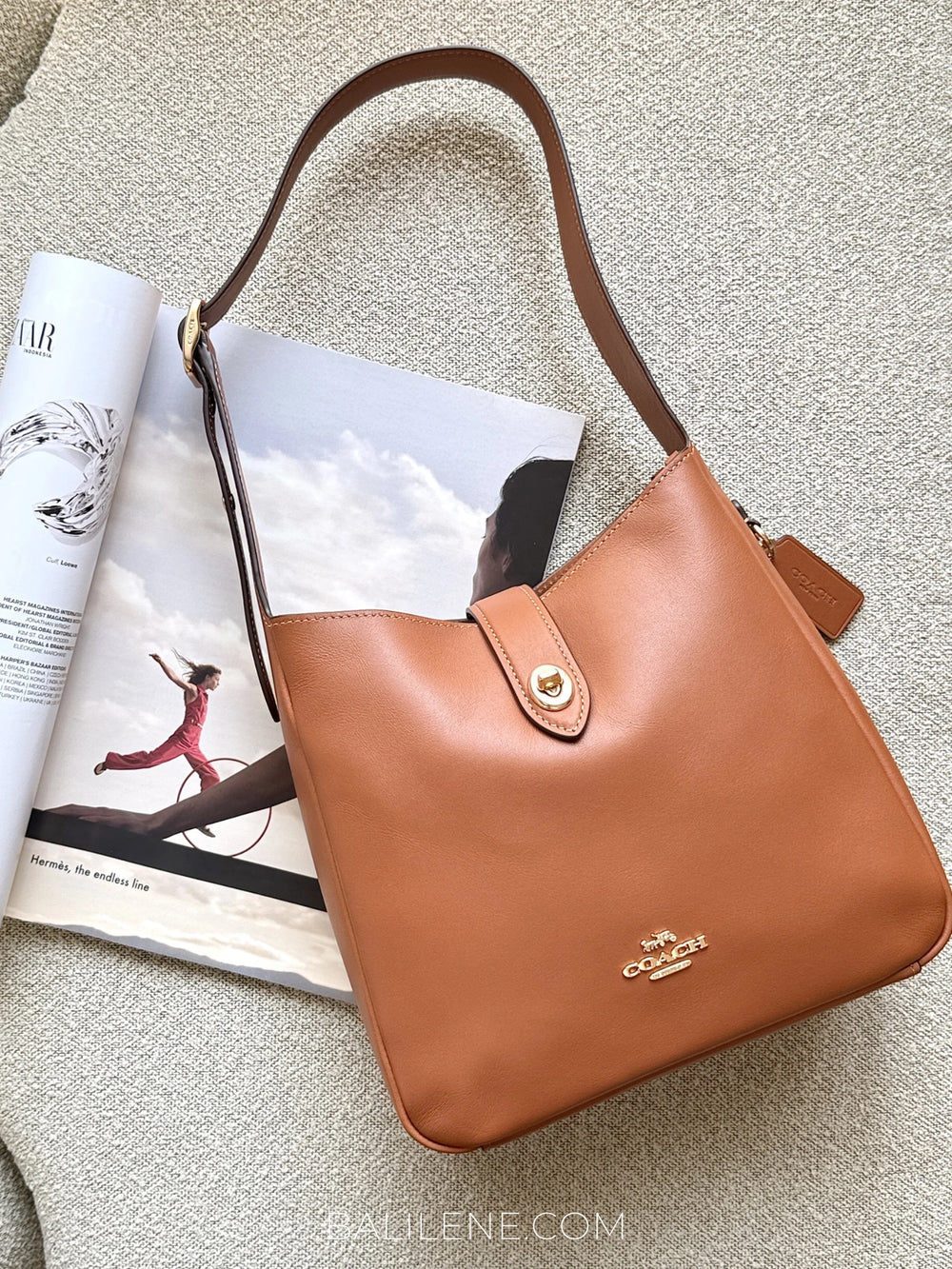 gambar-Coach-Hadley-Convertible-Crossbody-Bag-Tan-balilene