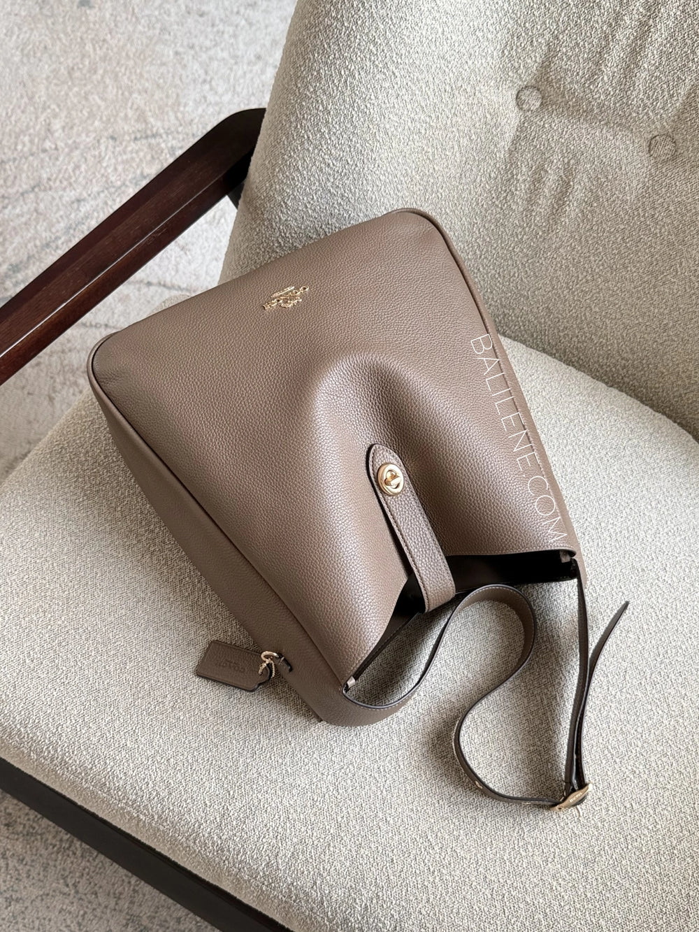 gambar-Coach-Hadley-Large-Shoulder-Bag-Dark-Stone-balilene