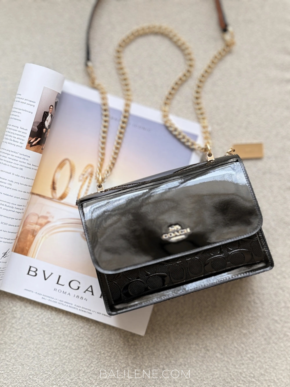 gambar-Coach-Klare-Crossbody-Bag-In-Signature-Patent-Leather-Black-balilene
