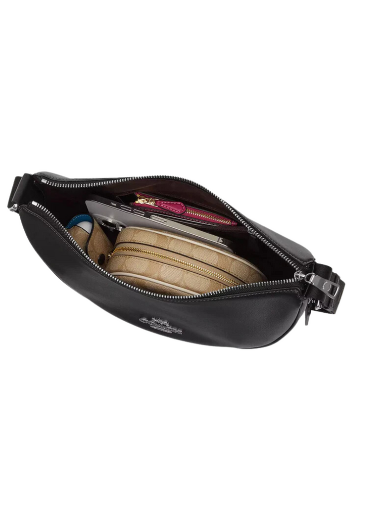 gambar-Coach-Pace-Shoulder-Bag-Black