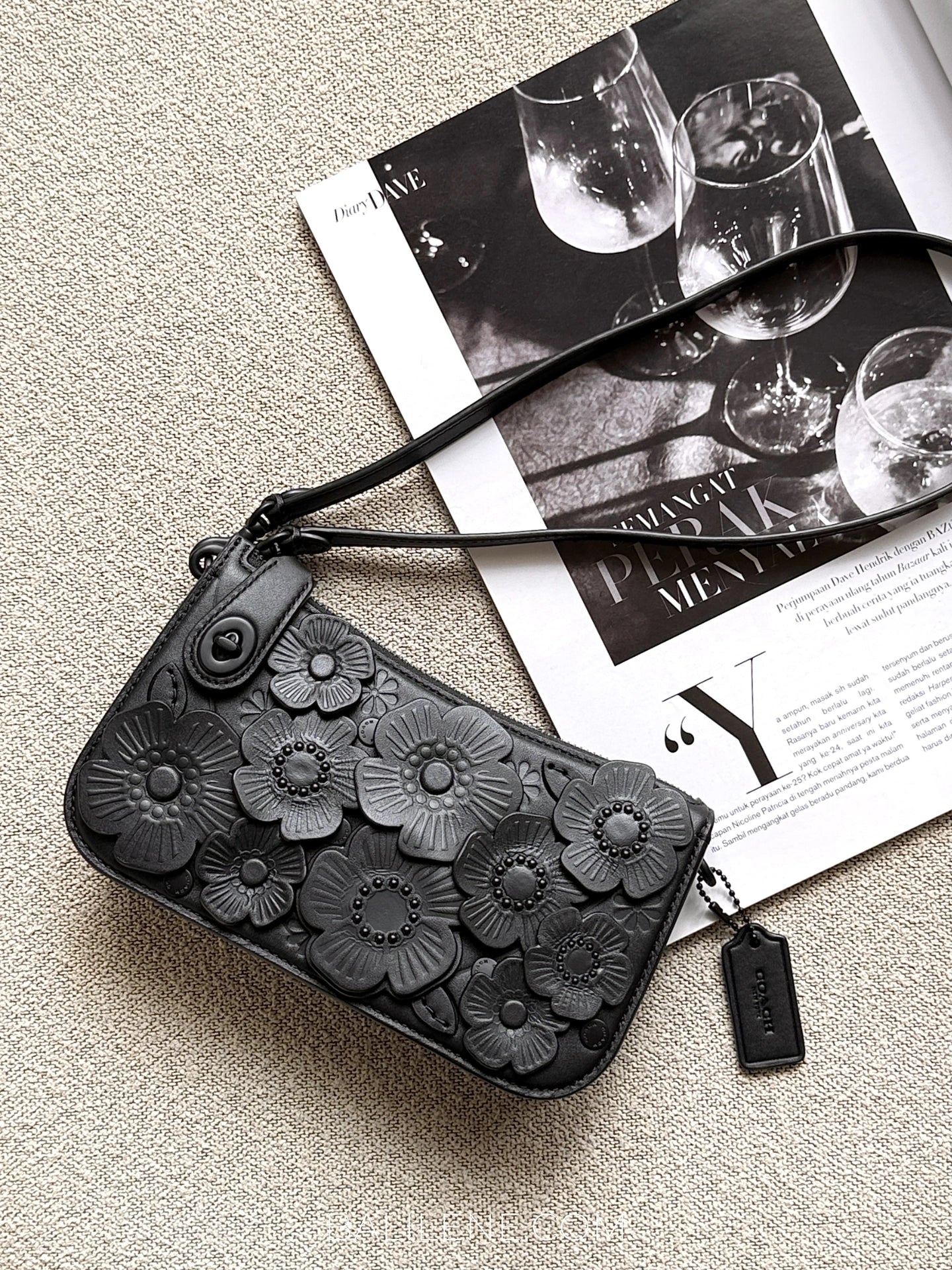 gambar-Coach-Penn-Shoulder-Bag-With-Tea-Rose-Black-balilene