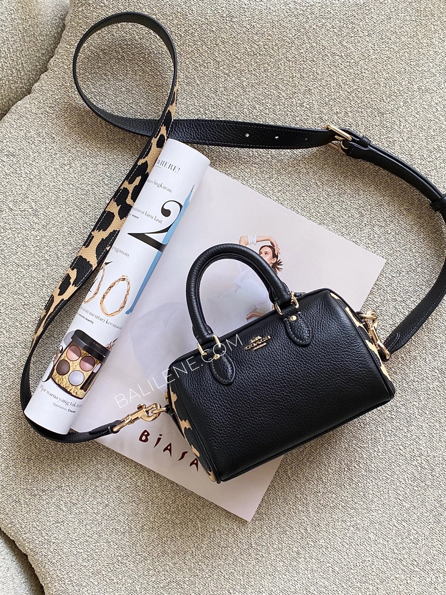 gambar-Coach-Rowan-Mini-Crossbody-Bag-With-Leopard-Print-Leopard-Multi-balilene