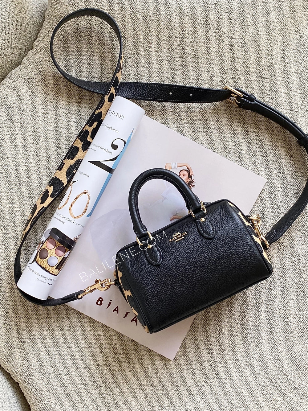 gambar-Coach-Rowan-Mini-Crossbody-Bag-With-Leopard-Print-Leopard-Multi-balilene