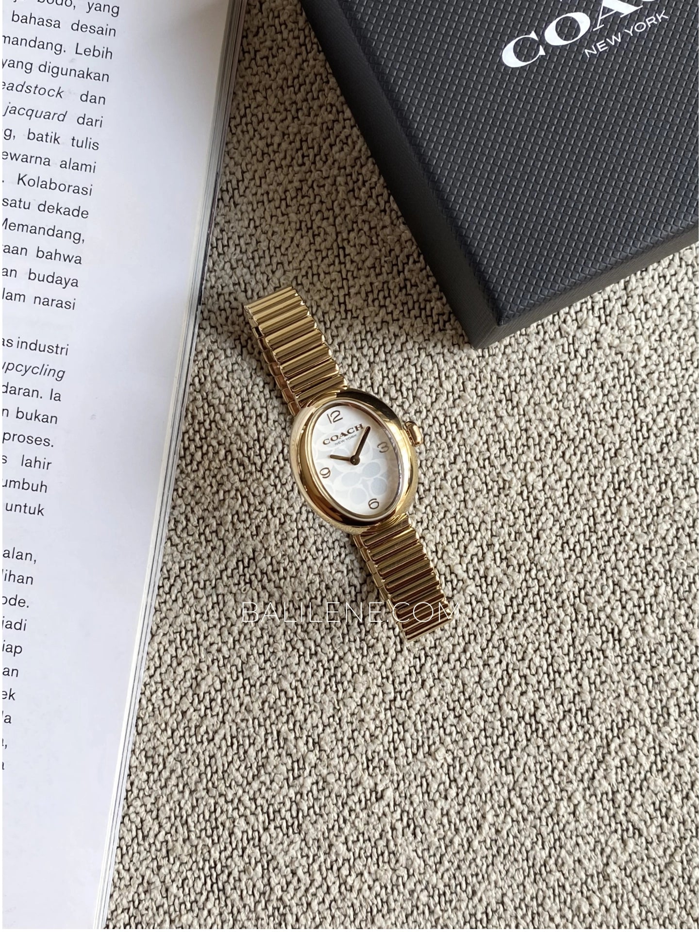 gambar-Coach-Sammy-Quartz-Gold-tone-Stainless-Steel-Watch-balilene
