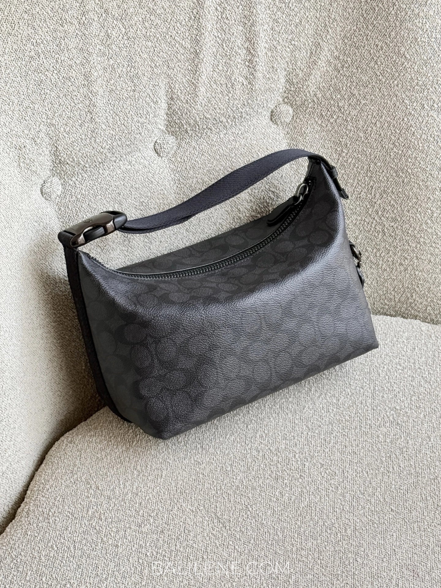 gambar-Coach-Travel-Kit-With-Speedclip-In-Signature-Canvas-Charcoal-balilene