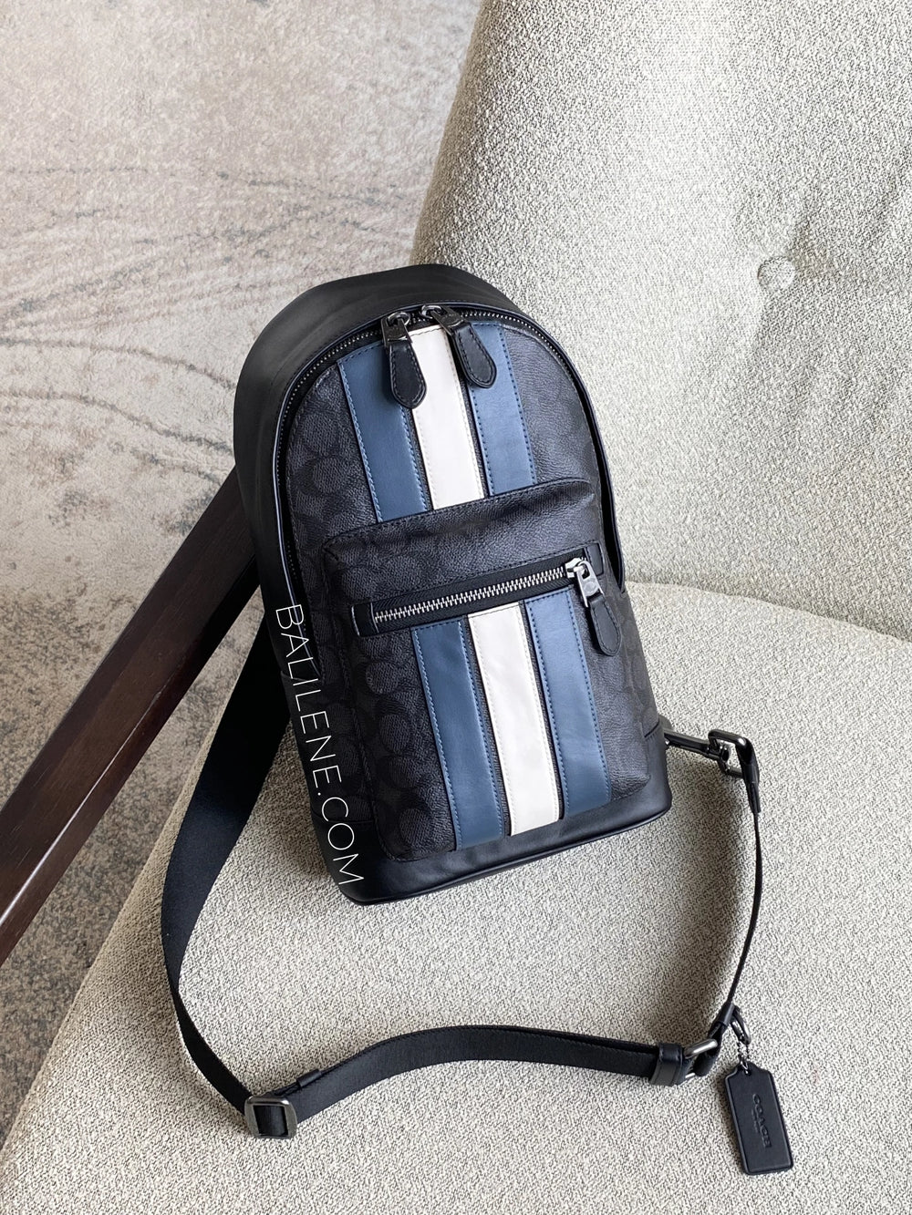 gambar-Coach-West-Pack-In-Signature-Canvas-Varsity-Stripe-Charcoal-Multi-balilene