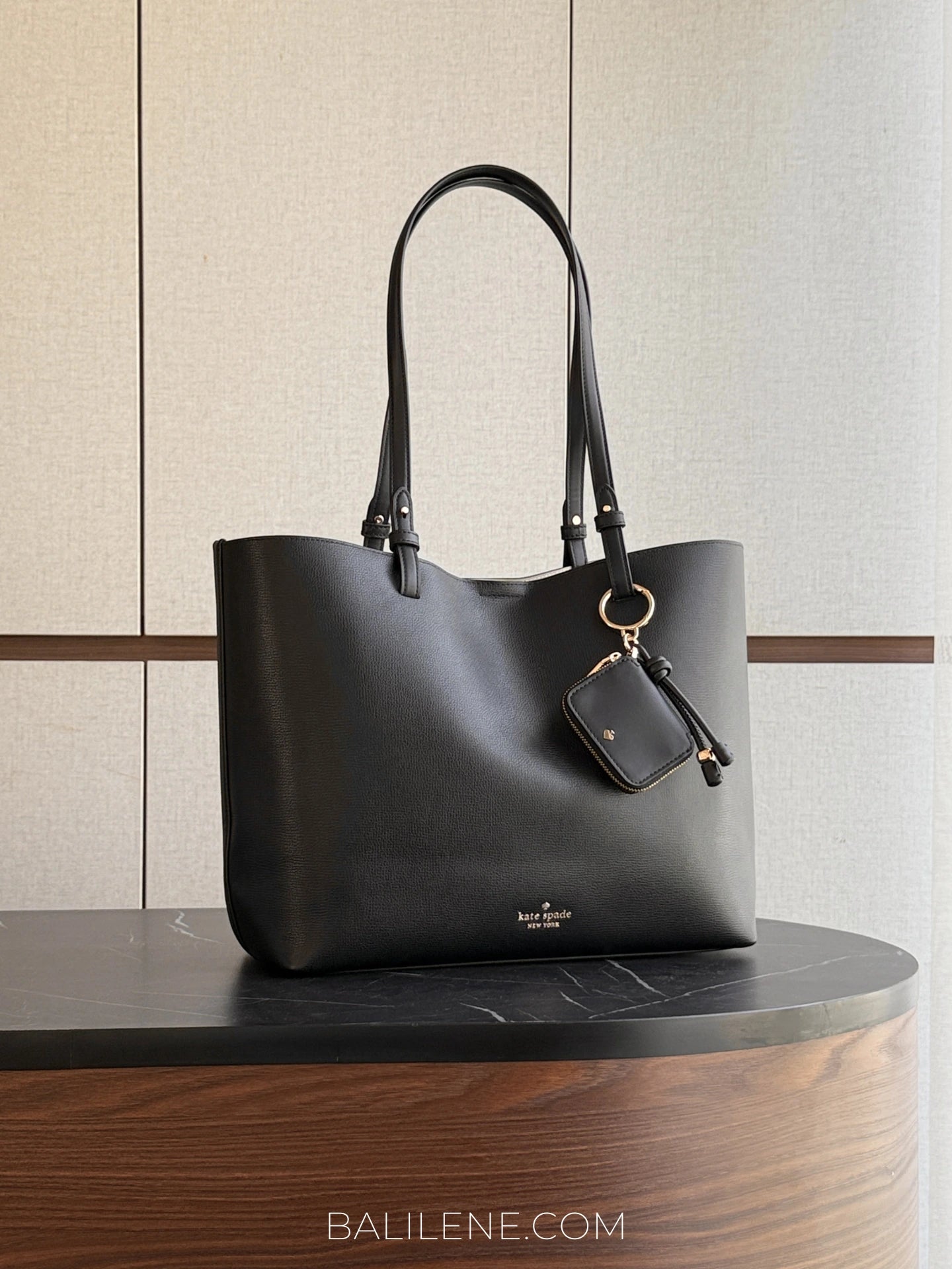 gambar-Kate-Spade-Tessa-Tote-Bag-With-Charm-Black-balilene
