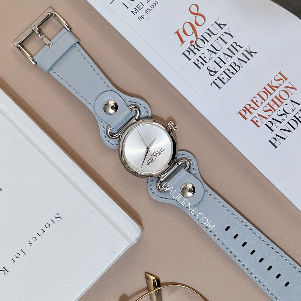gambar-Marc -Jacobs -The- Cuff -White -Dial- Leather -Strap- Watch- Light- Blue / Silver
