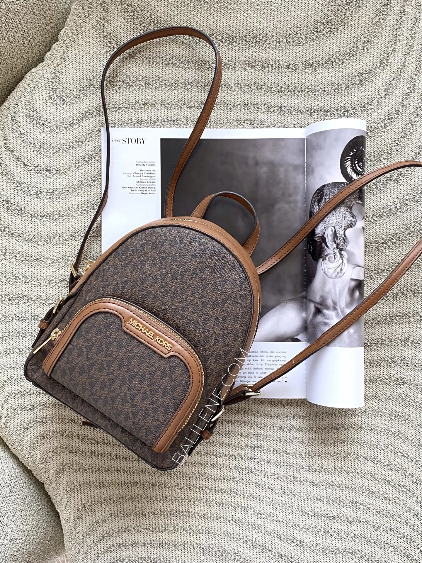 gambar-Michael-Kors-Jaycee-Extra-Small-Logo-Brown-balilene