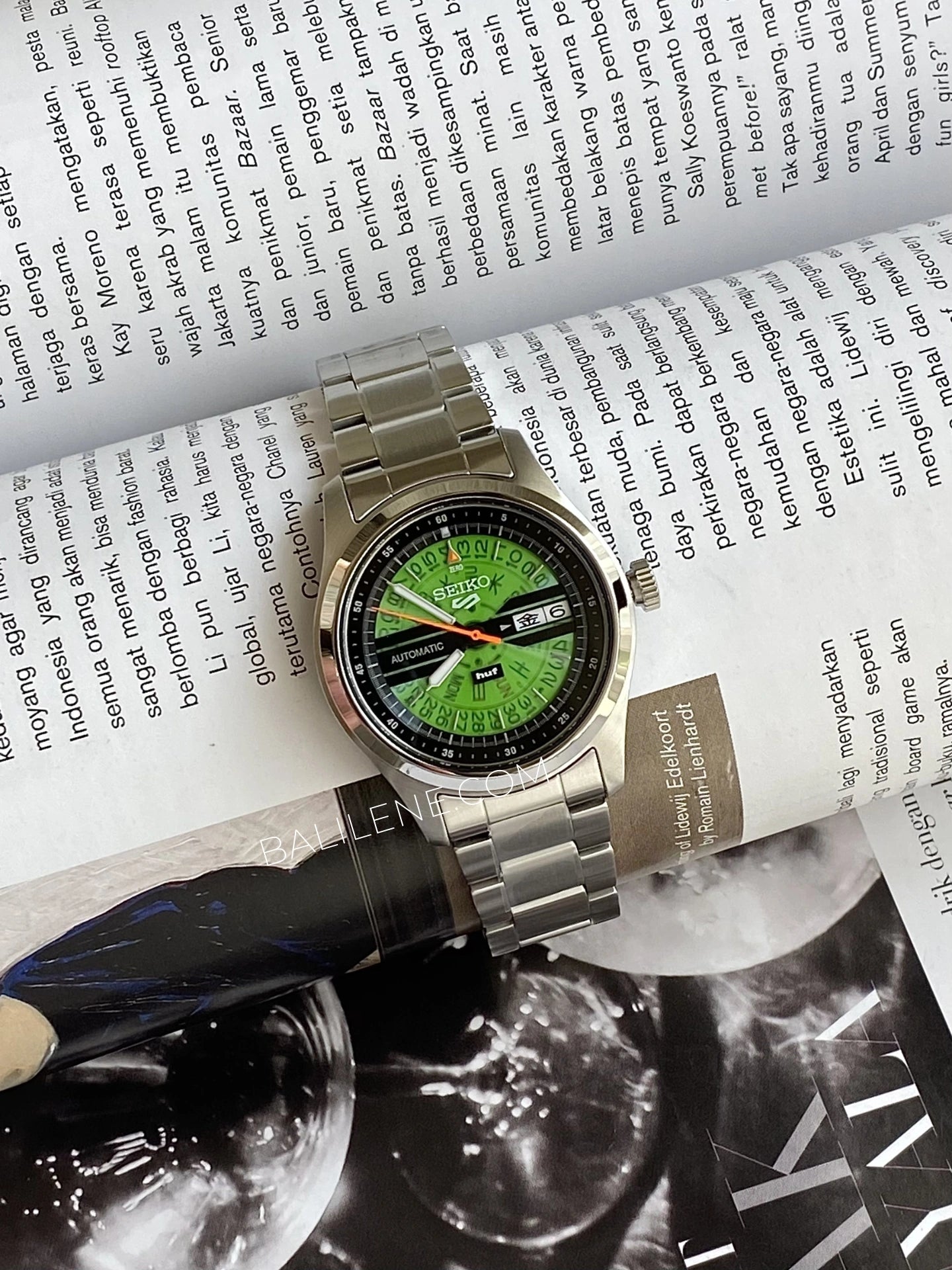 gambar-Seiko-5-Sports-SRPM09K1-Watch-Field-Series-HUF-Limited-Edition-balilene