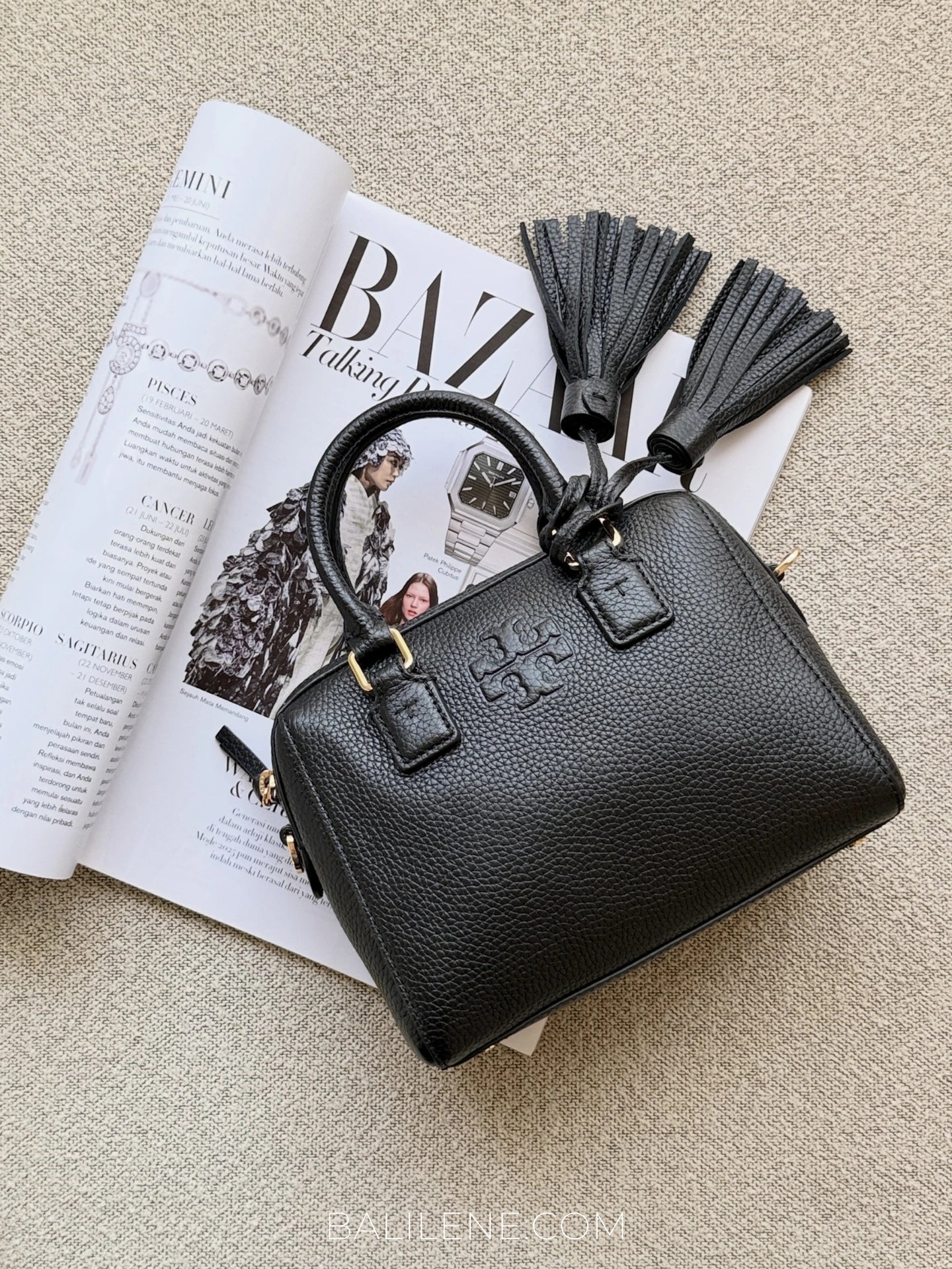 gambar-Tory-Burch-87899-Thea-Mini-Web-Satchel-Black-balilene