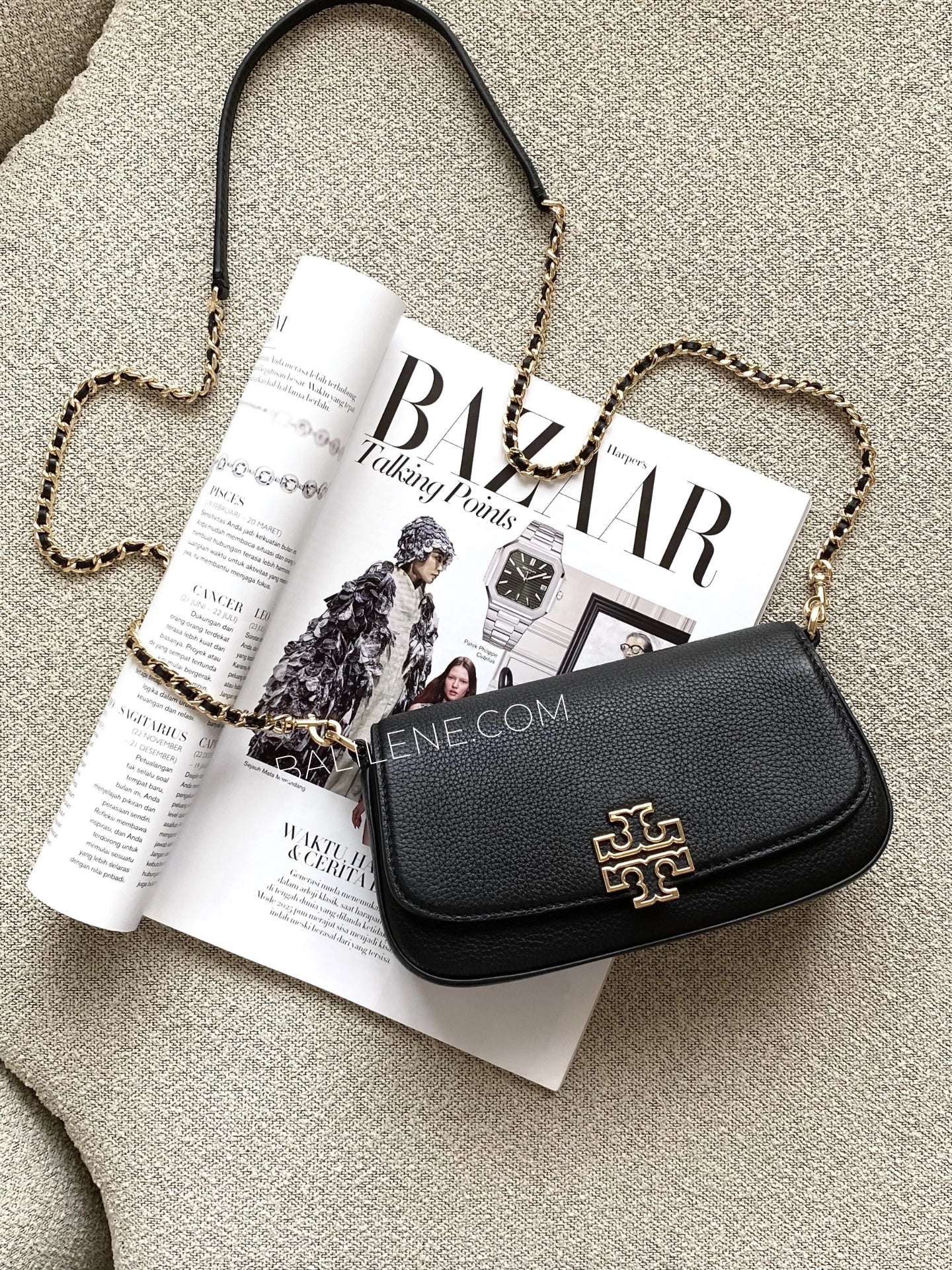 gambar-Tory-Burch-Britten-Convertible-Crossbody-Bag-Black-balilene