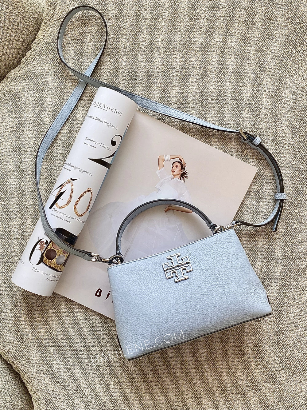 gambar-Tory-Burch-Britten-Micro-Satchel-Bag-Blue-Mist-balilene