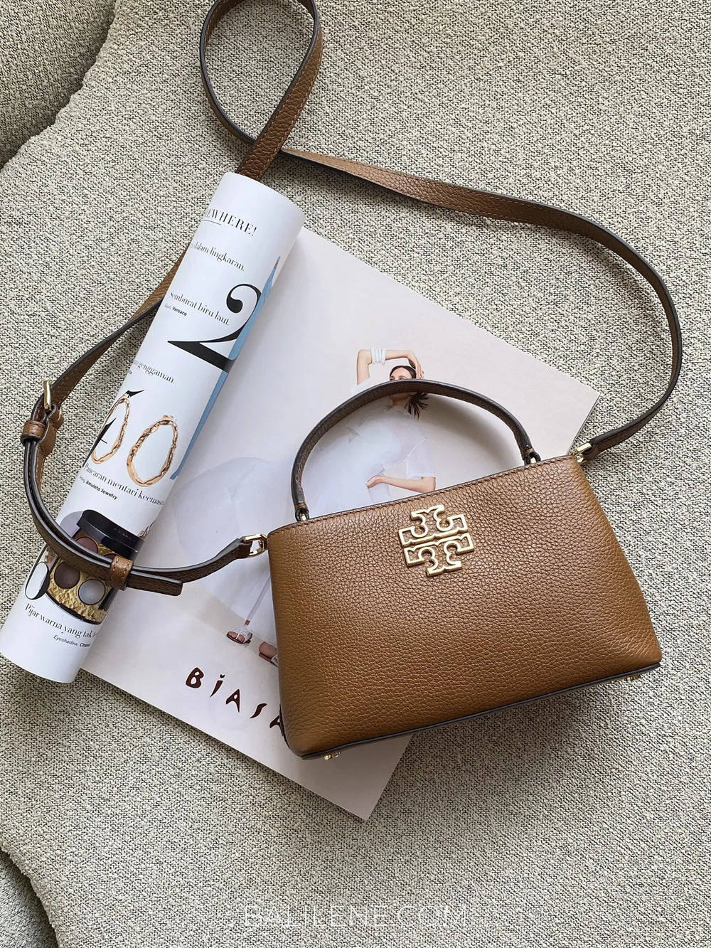 gambar-Tory-Burch-Britten-Micro-Satchel-Bag-Moose-balilene