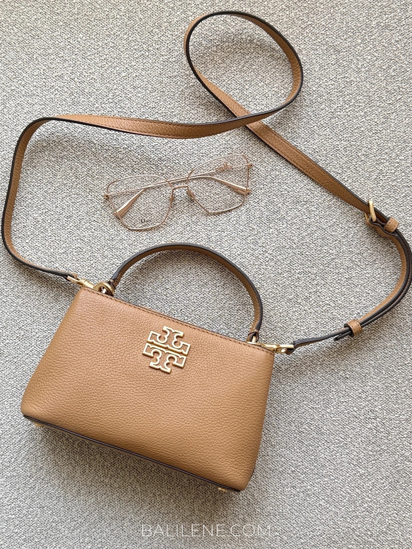gambar-Tory-Burch-Britten-Micro-Satchel-Bag-Tiramisu-balilene