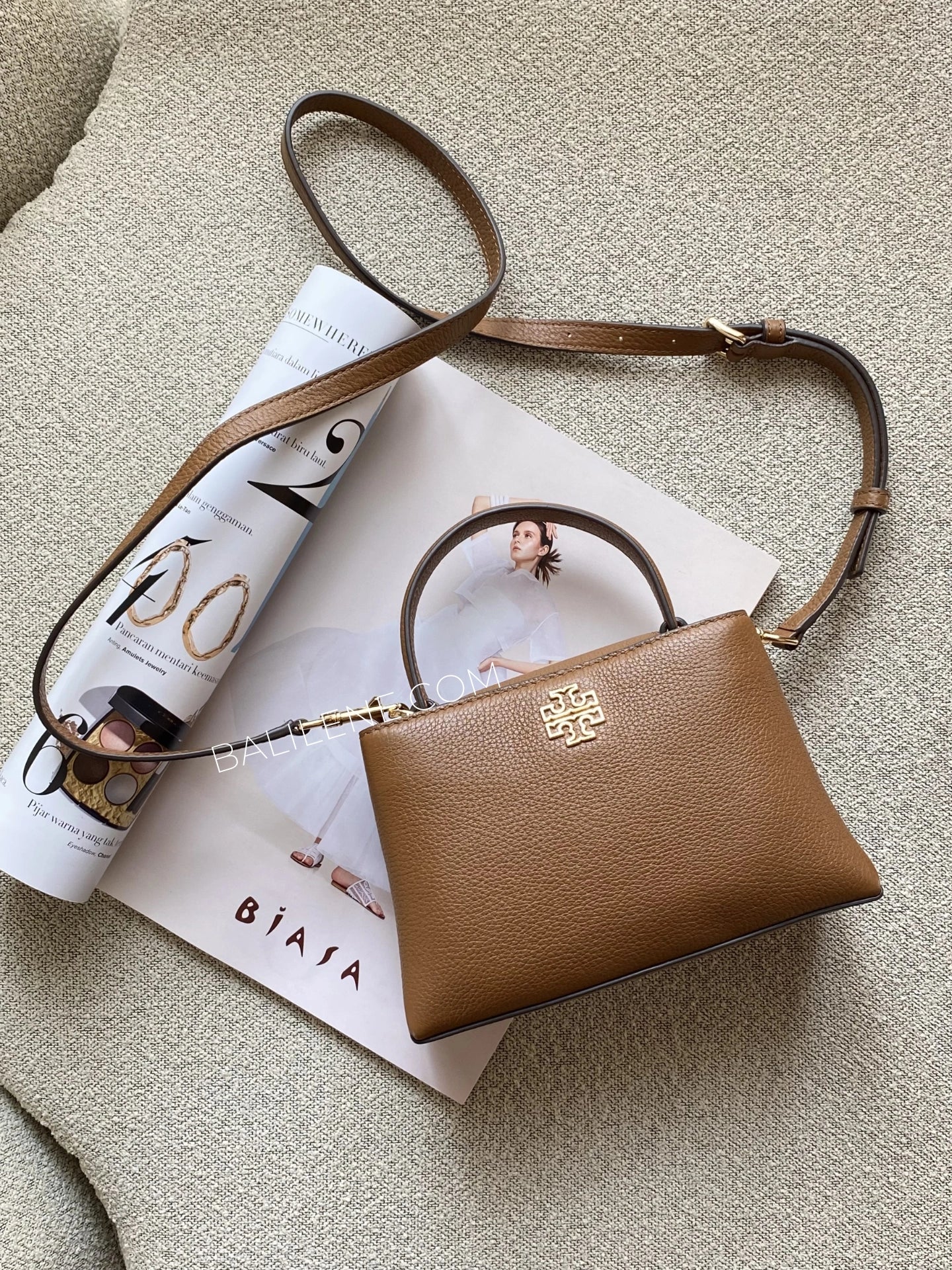 gambar-Tory-Burch-Britten-Mini-Satchel-Bag-Moose-balilene