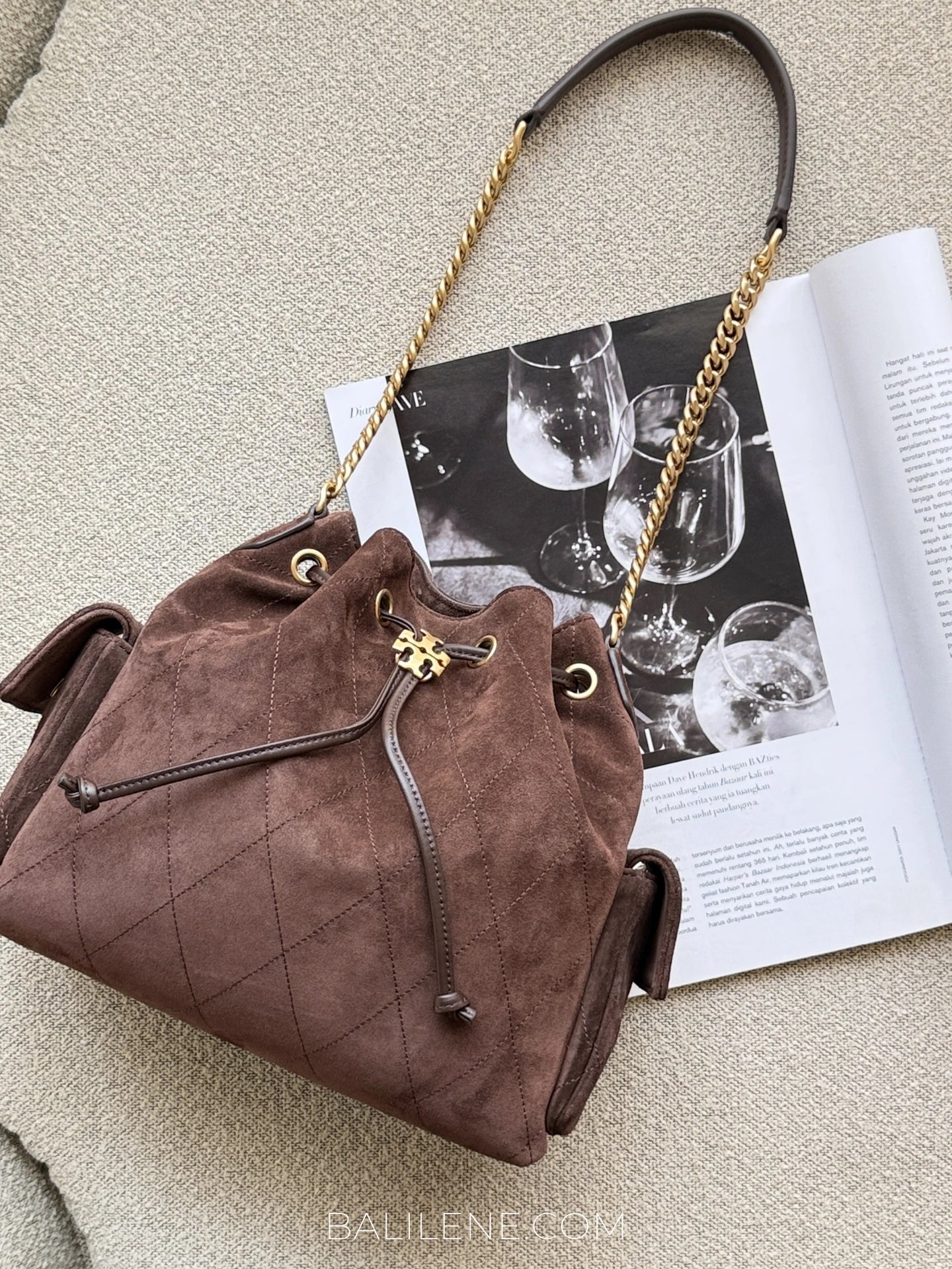 gambar-Tory-Burch-Charlie-Suede-Drawstring-Shoulder-Bag-Dark-Cocoa-balilene