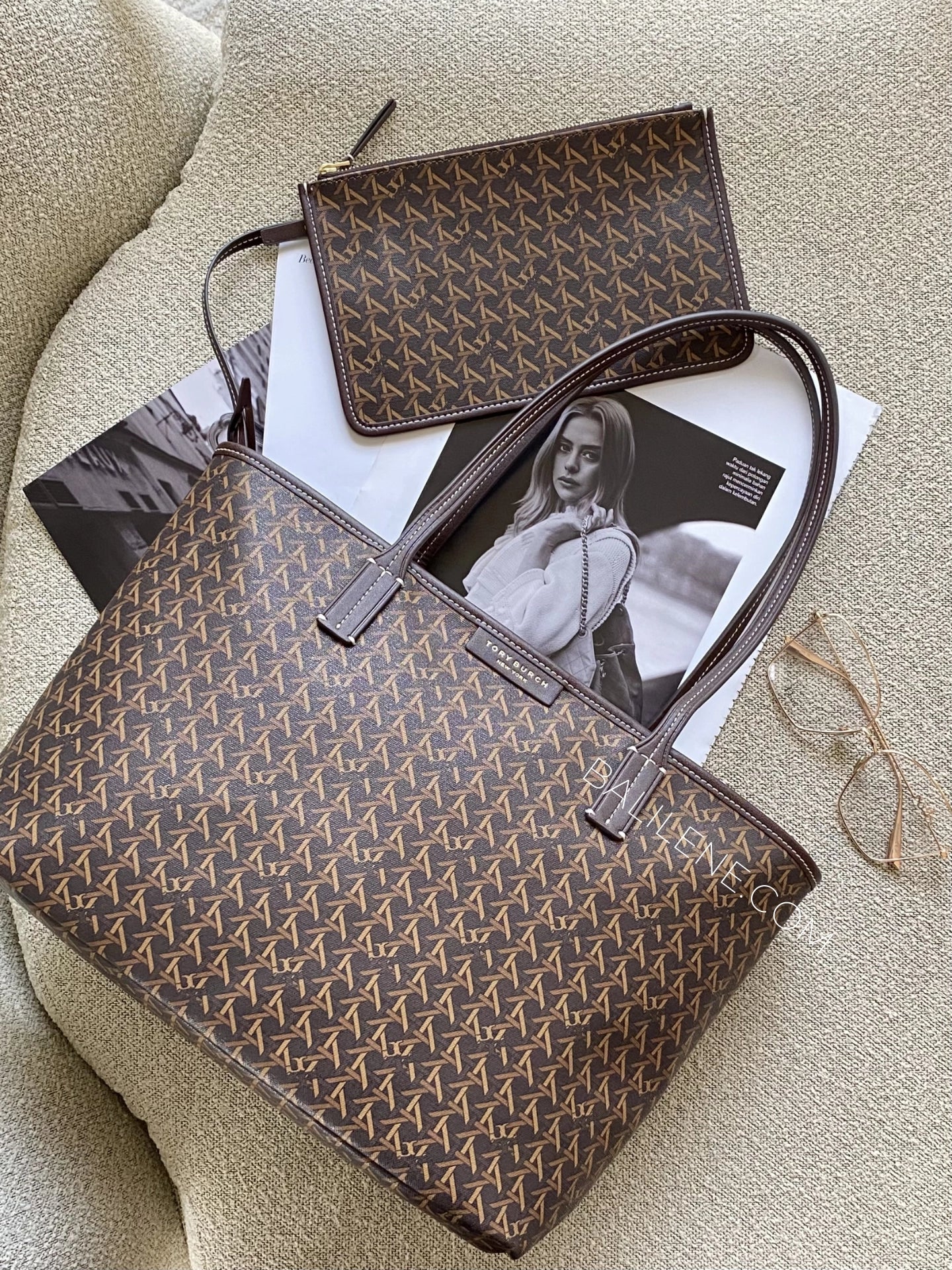 gambar-Tory-Burch-Ever-Ready-Small-Zip-Tote-Walnut-balilene