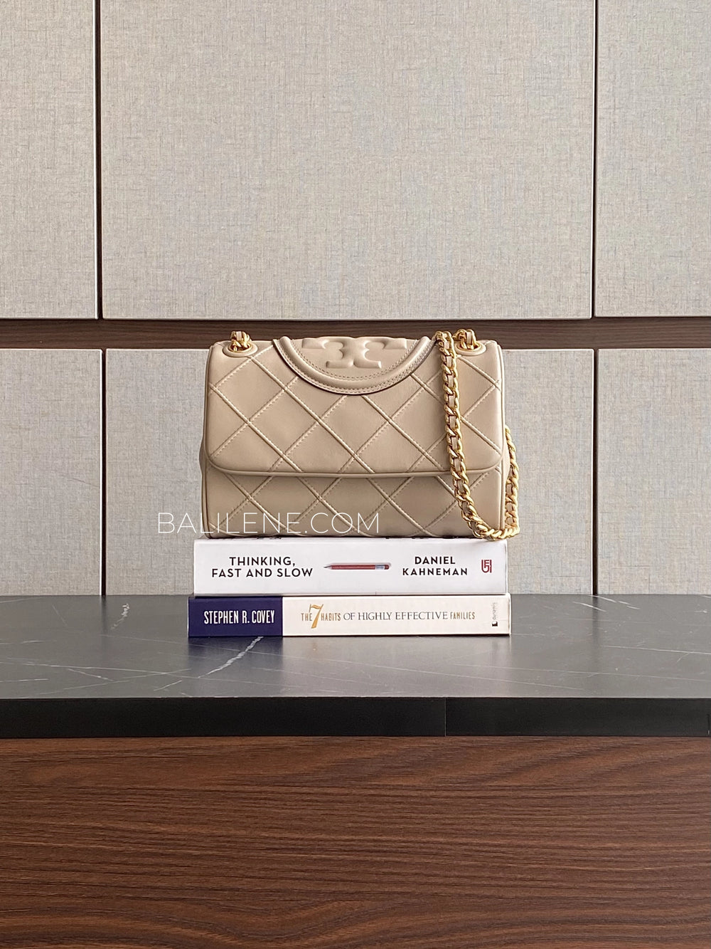 gambar-Tory-Burch-Fleming-Soft-Small-Convertible-Shoulder-Bag-Fresh-Clay-balilene