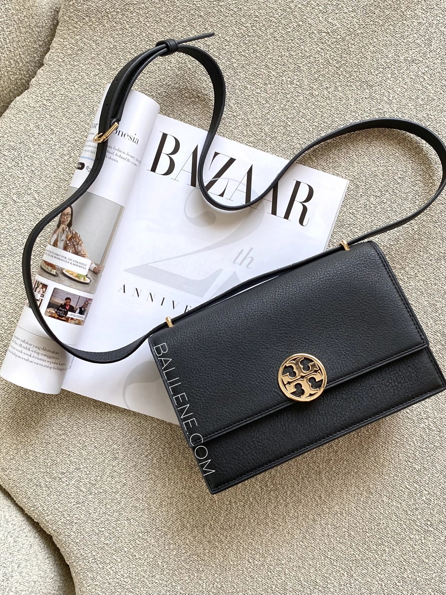 gambar-Tory-Burch-Miller-Shoulder-Bag-Black-balilene