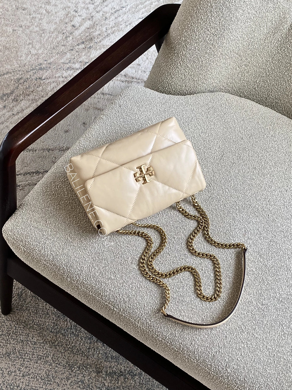 gambar-Tory-Burch-Small-Kira-Diamond-Quilt-Shoulder-Bag-Vanilla-Soft-Serve-balilene
