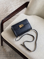 gambar-Tory-Burch-T-Monogram-Leather-Shoulder-Bag-Black-balilene