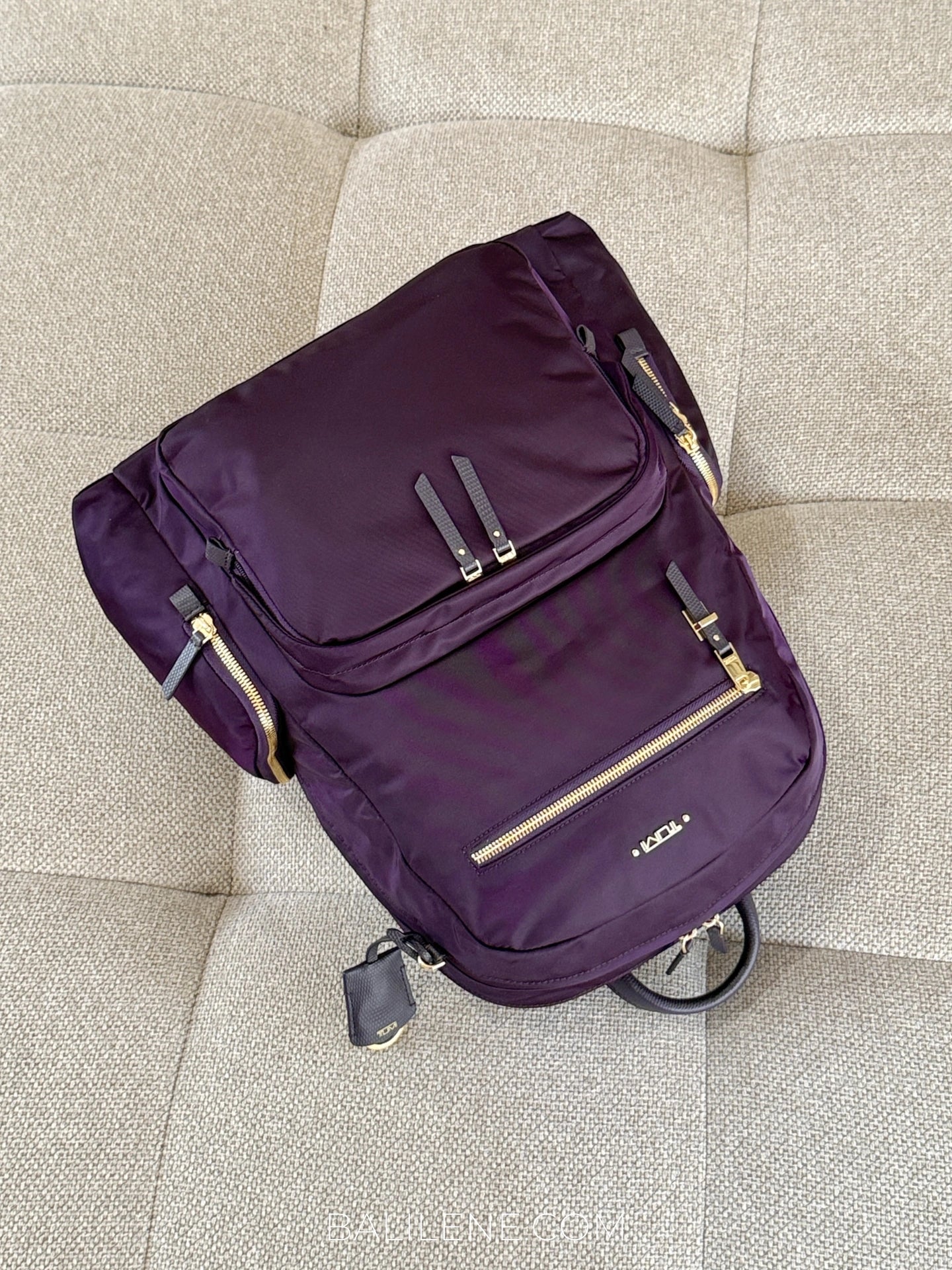 gambar-Voyageur-Caren-Backpack-Blackberry-Tumi-balilene