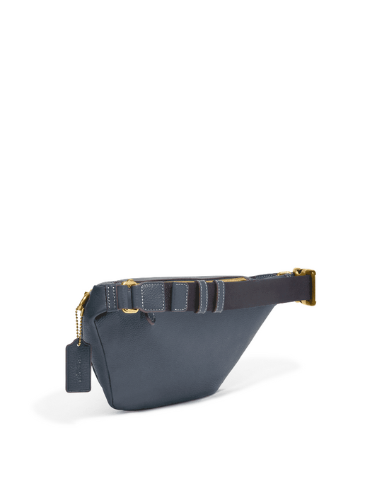 gambar-belakang-Coach-Warren-Belt-Bag-In-Signature-Chambray-Denim