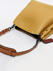 gambar-belakang-Coach-Willow-Bucket-Bag-In-Colorblock-Flax-Multi