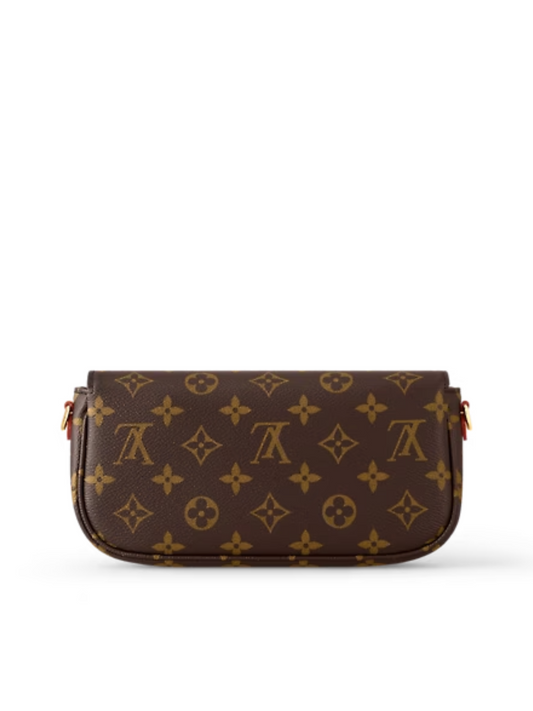 gambar-belakang-Louis-Vuitton-Wallet-on-Chain-Ivy