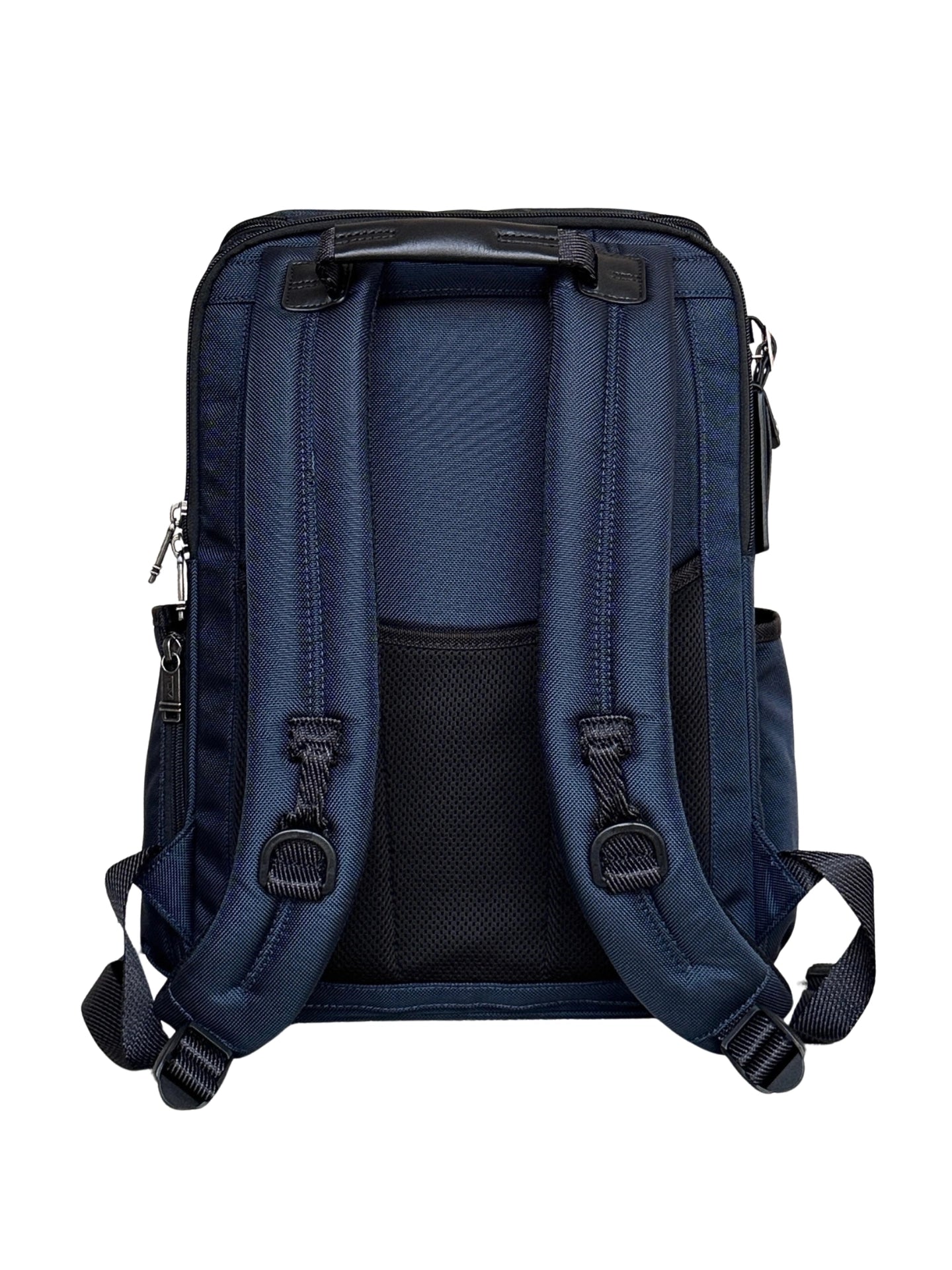 gambar-belakang-TM-Thornhill-Backpack-Navy