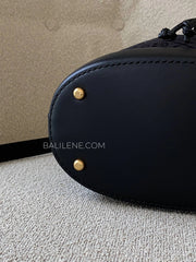 gambar-belakang-Tory-Burch-T-Monogram-Bucket-Bag-Black-balilene